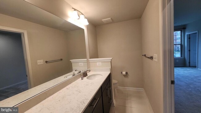 Building Photo - 10145 Dorsey Ln