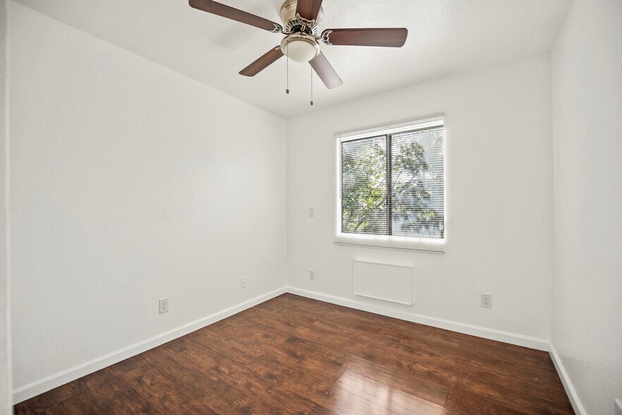 Building Photo - 412 Coronado Terrace