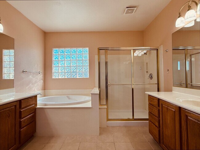 Building Photo - Summerlin Beautiful 3 bedroom Home