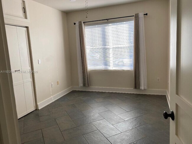 Building Photo - 119 Cibao Ct