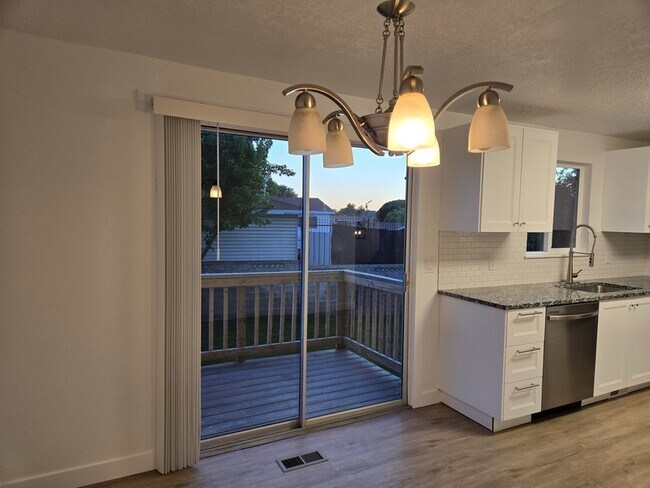 Building Photo - 3906 Boothill Cir