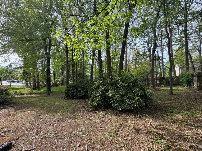 Building Photo - $2,195/month | 4 Bed | 2.5 Bath | 2,046 Sq Ft