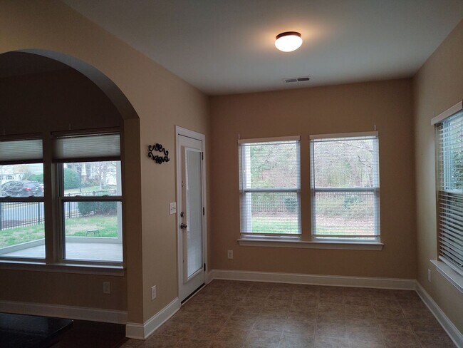 Building Photo - Beautiful, Corner Lot,  Ranch Style home l...