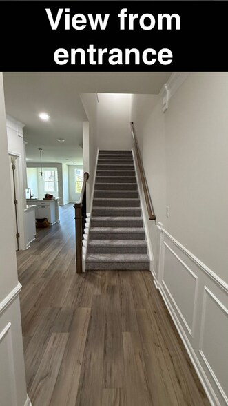 Building Photo - 1466 Addison Cir