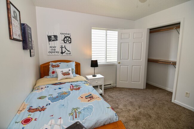 Building Photo - 3 Bedroom, Single-story Townhomes for rent in Marshalltown, IA