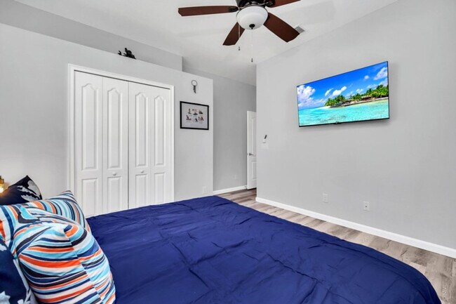 Building Photo - 4168 Oak Tree Dr