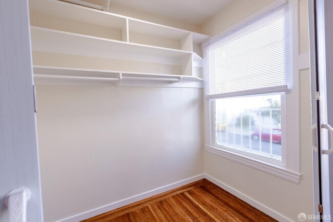 Building Photo - 695 35th Ave