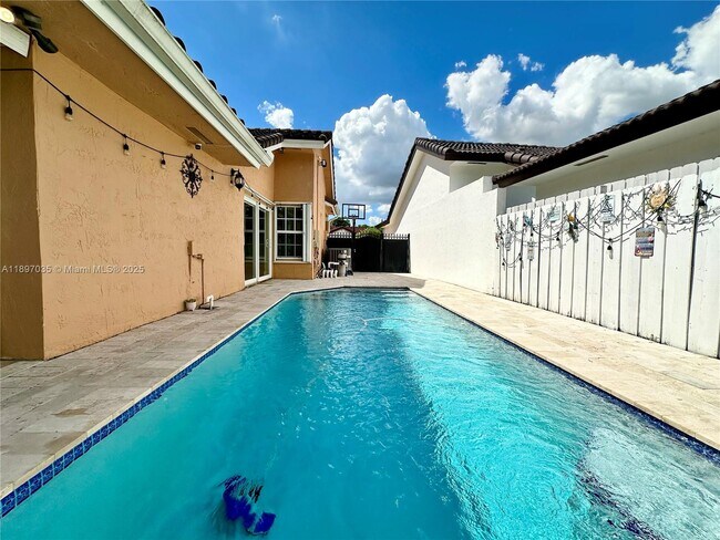 Building Photo - 6097 SW 128th Ct