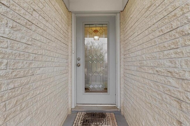 Building Photo - 4805 Broadhill Dr