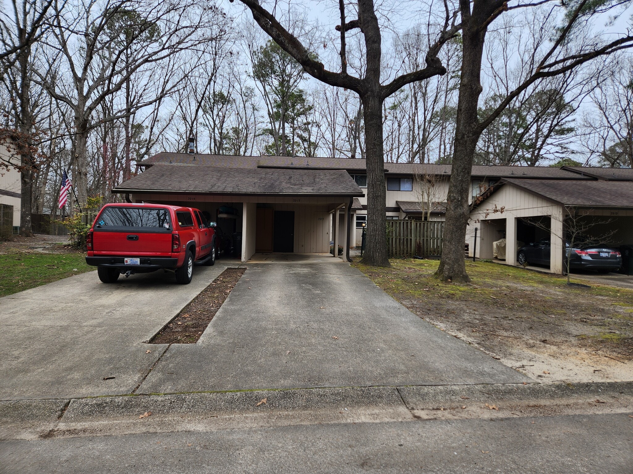 Front carport - 3917 Wendy Ln