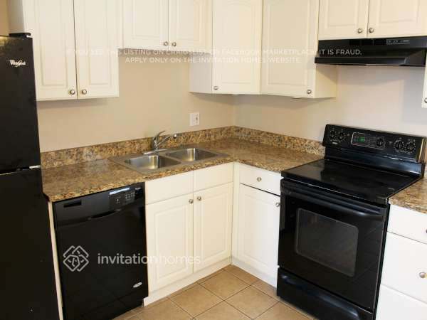 Building Photo - 13298 Lackland Dr