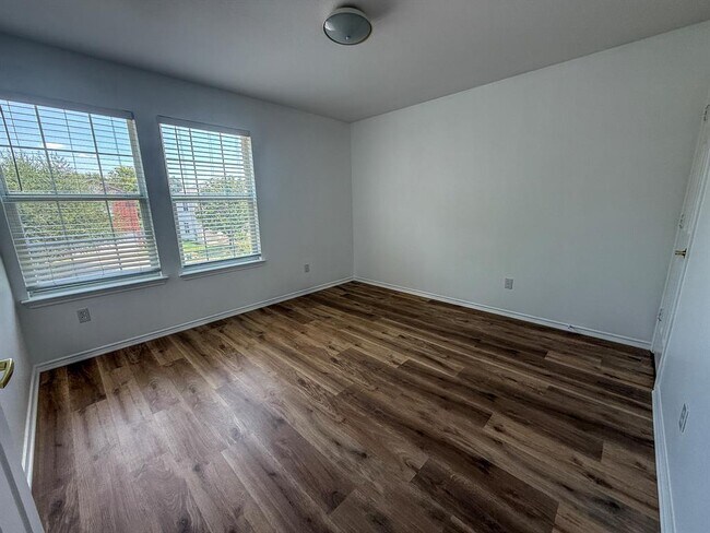 Building Photo - 1148 Apollo Cir