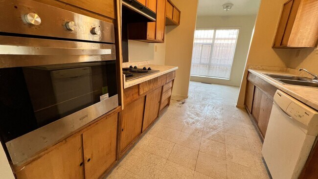 Building Photo - 5105 Danny Dr