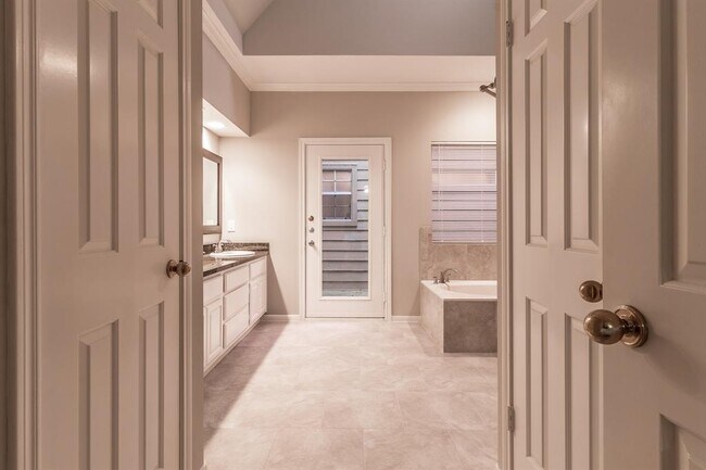 Building Photo - 3806 Deer Falls Ct