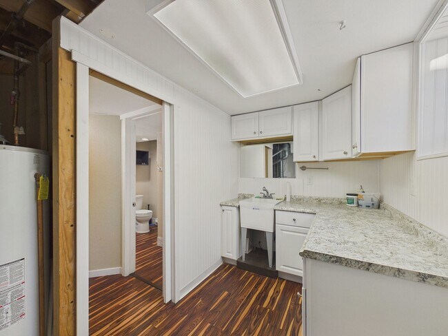 Building Photo - Gorgeous home in Westminster!