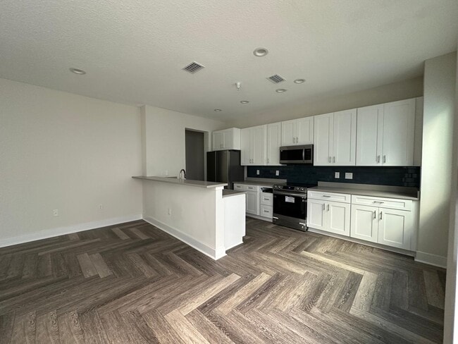 Building Photo - 142-837 Calla Terrace N