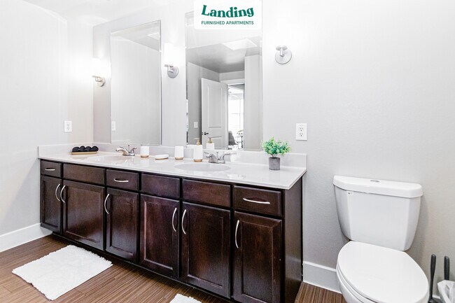 Building Photo - 7373 Valley View Ln