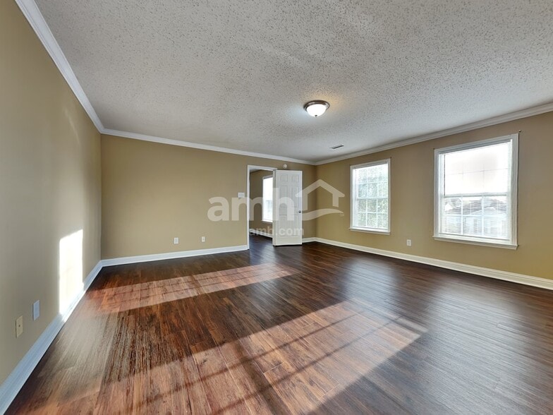 Building Photo - 13467 Allegiance Dr