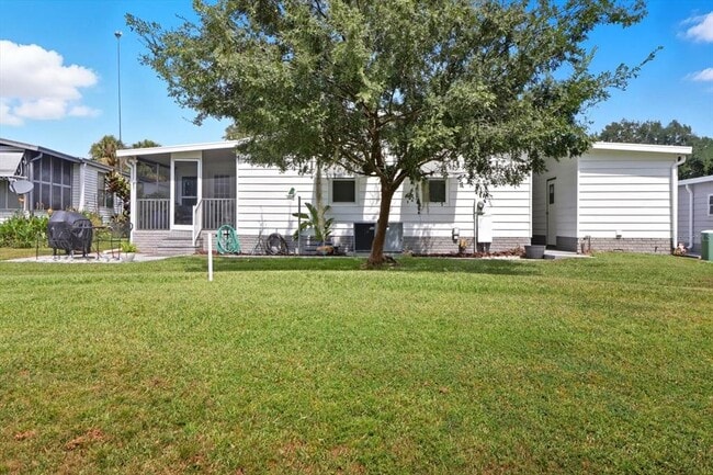 Building Photo - 720 Orchid St