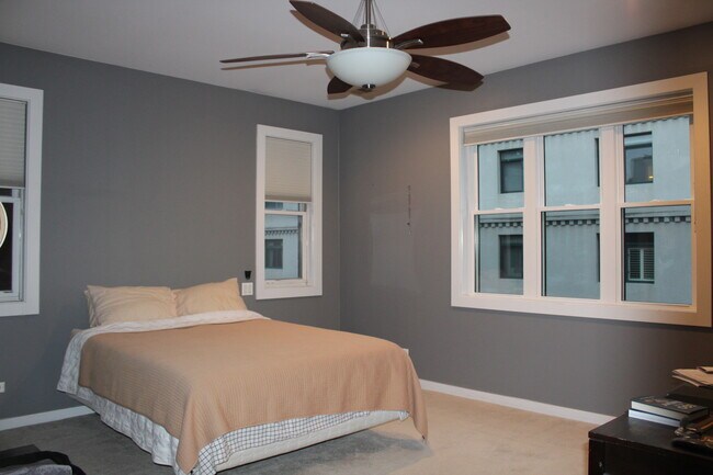 Building Photo - 675 N Peoria St