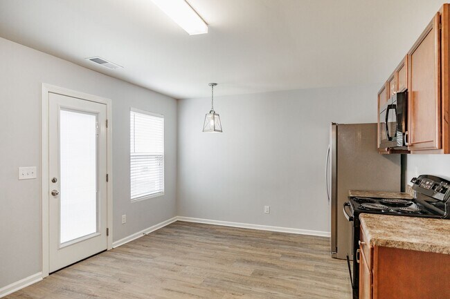 Building Photo - 157 Brockett Dr