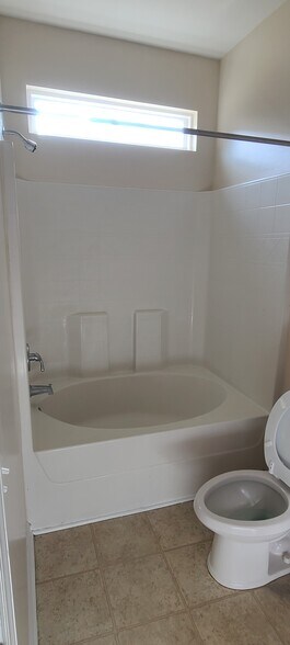 Building Photo - 327 Flyway Rd