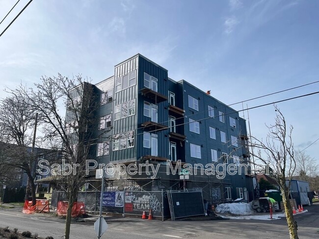 Building Photo - 1520 N Bryant St