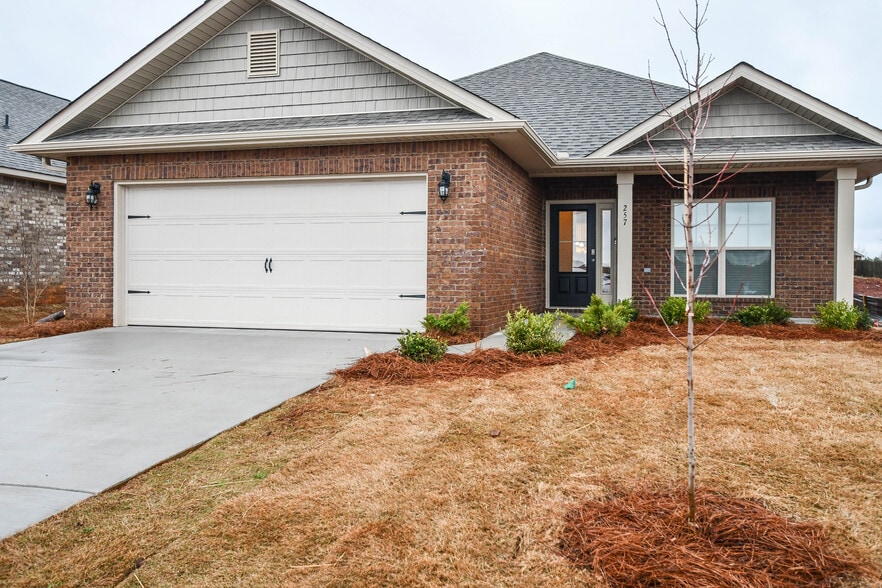 Primary Photo - 257 Caudle Dr
