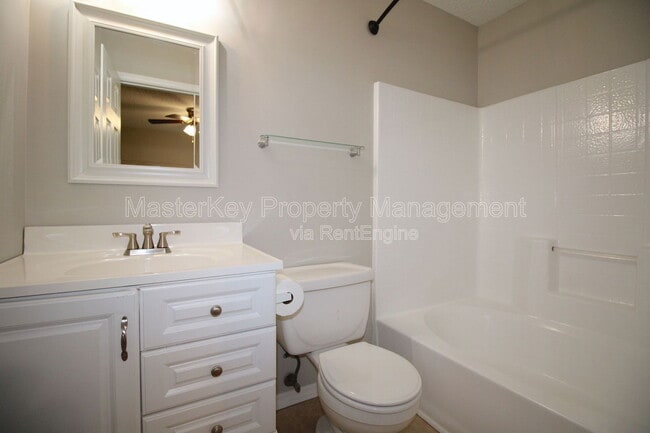 Building Photo - 132 Evening Star Dr