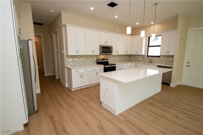 Building Photo - 5826 Jasper Wy