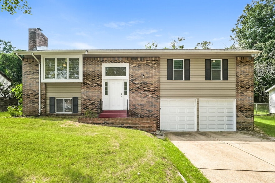 Primary Photo - 6950 Jamestown Way Dr