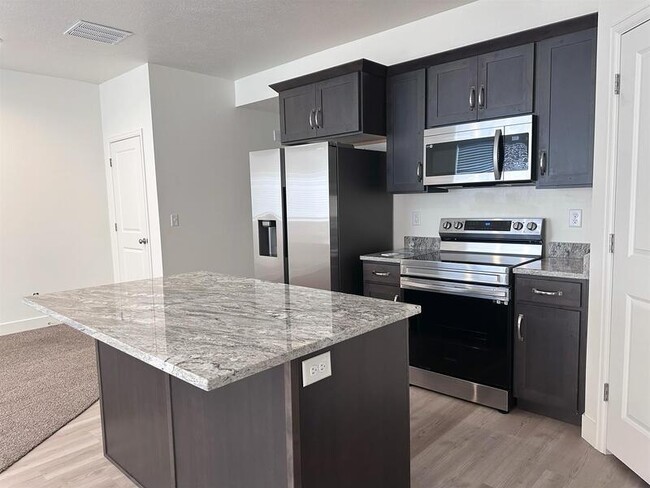 Building Photo - 250 W 1200 S