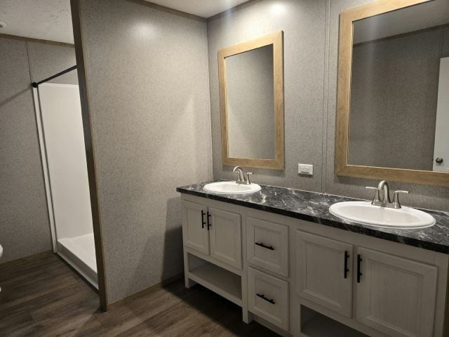 Building Photo - 1400 Banana Rd