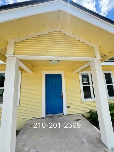 Building Photo - 1106 W Ridgewood Ct