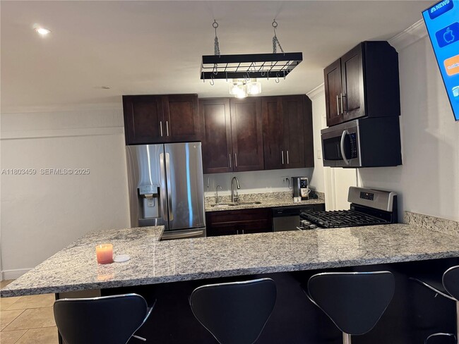 Building Photo - 8540 NW 25th Ct