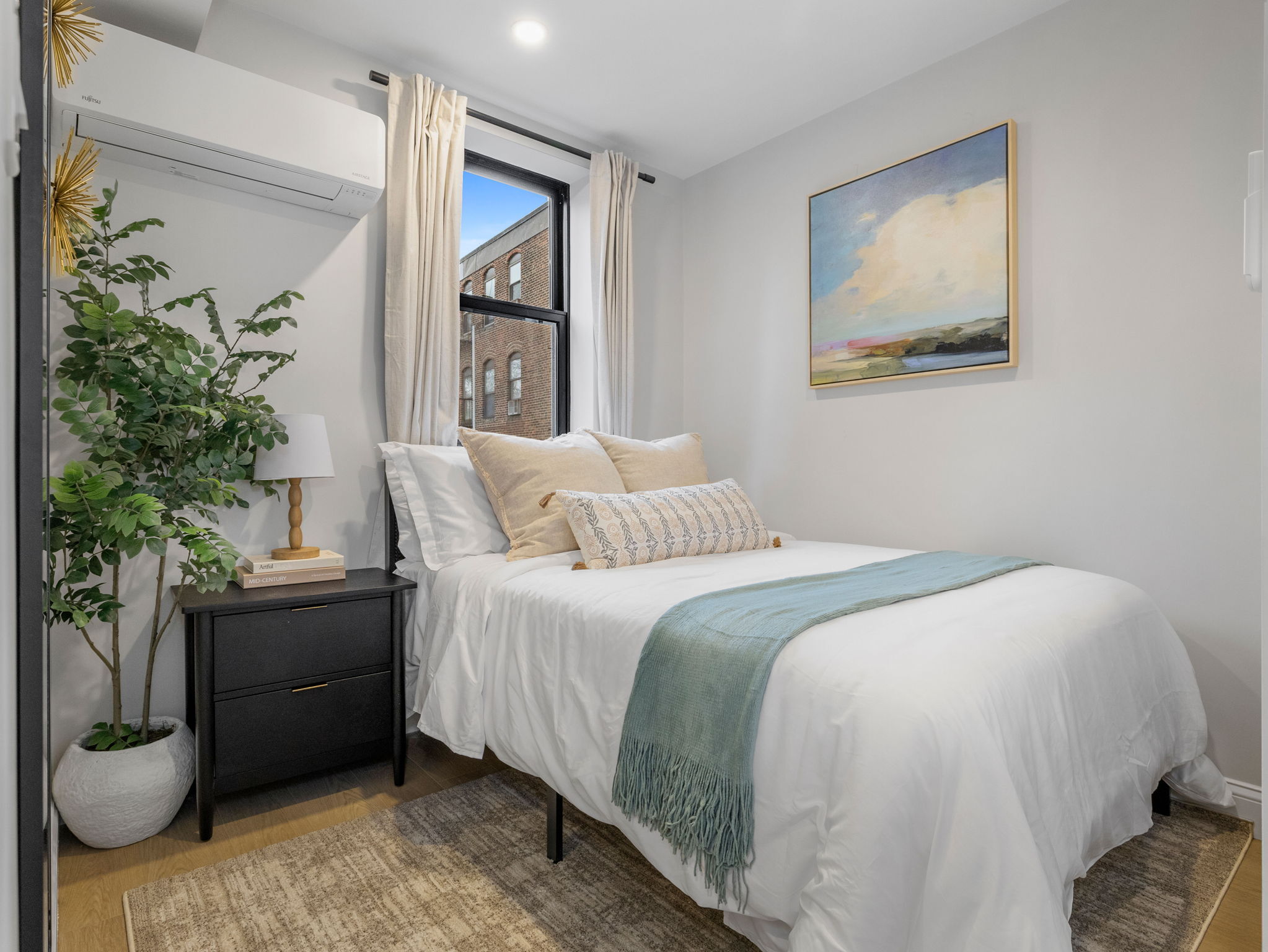 Building Photo - 193 Salem St