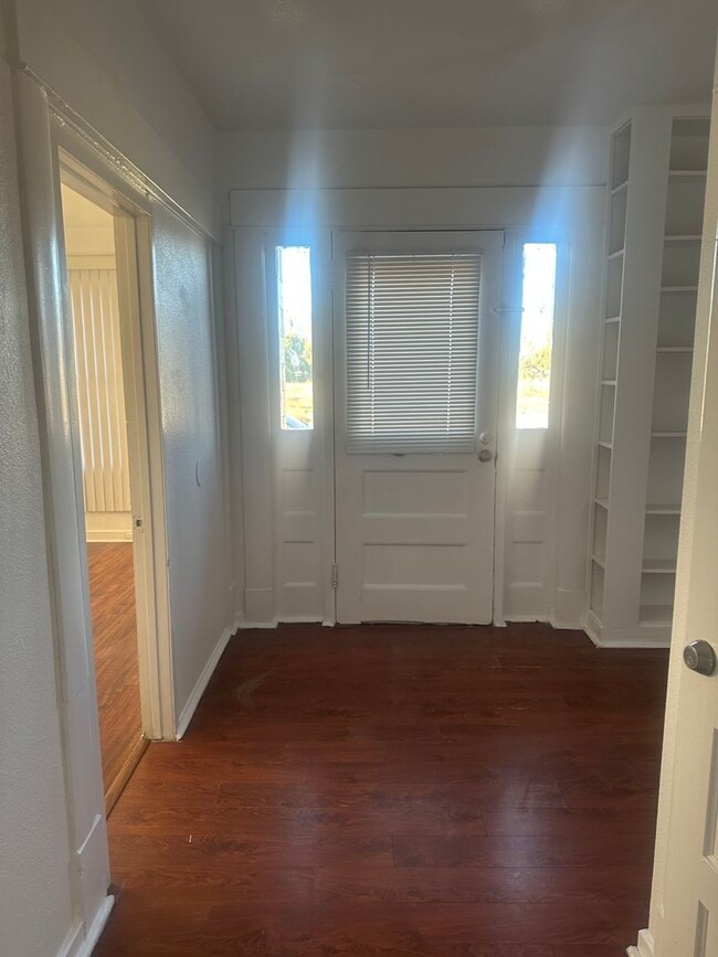 Building Photo - Charming 3-Bedroom Home with Detached Gara...