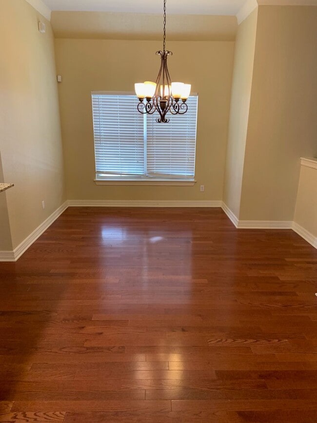 Building Photo - BEAUTIFUL HOME IN GREAT LOCATION!