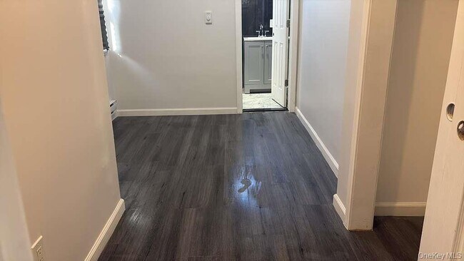 Building Photo - 17 Dillon Rd