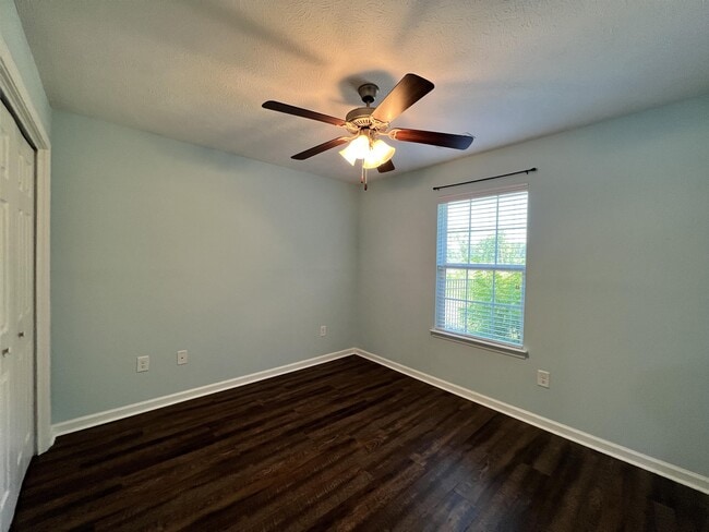 Building Photo - 187 Heath Dr