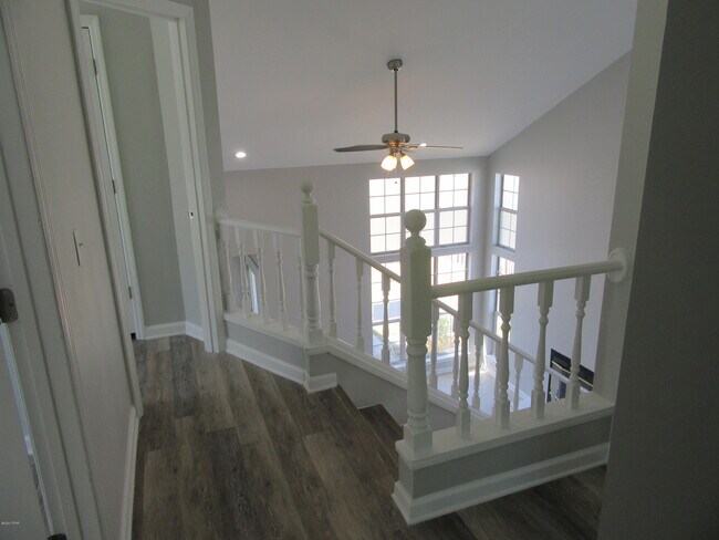 Building Photo - 801 Plantation Way