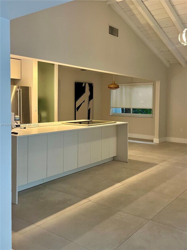 Building Photo - 337 SW 23rd Rd