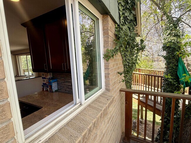 Building Photo - Sprawling 6 BR 4 BA Applewood Paradise - Live in Luxury with this Entertainer's Dream!