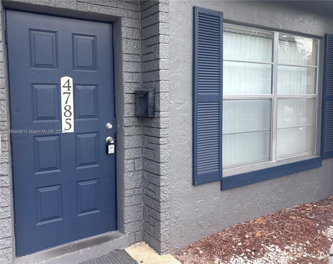 Primary Photo - 4785 NW 9th Dr