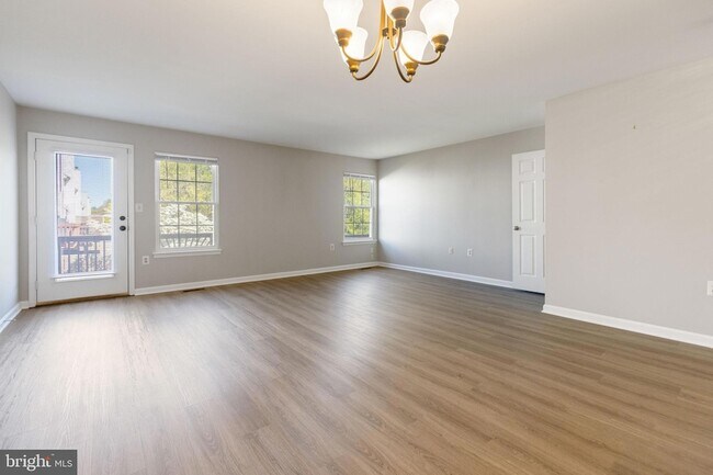 Building Photo - 104 Frazer Dr