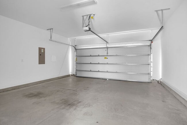 Building Photo - The Landing at Lewis Creek | 3 bedrooms, 2 baths