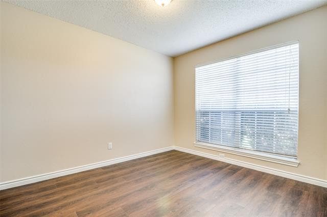 Building Photo - 1802 Elm Creek Dr