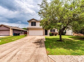 Building Photo - 221 Carriage Way