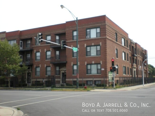 Building Photo - 5657 S Indiana Ave