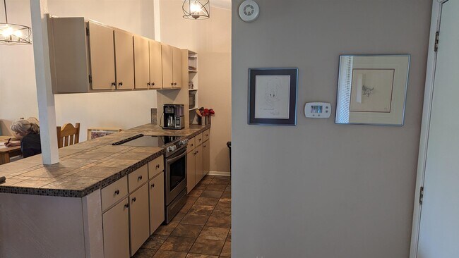 Building Photo - 100 Bay Point Dr